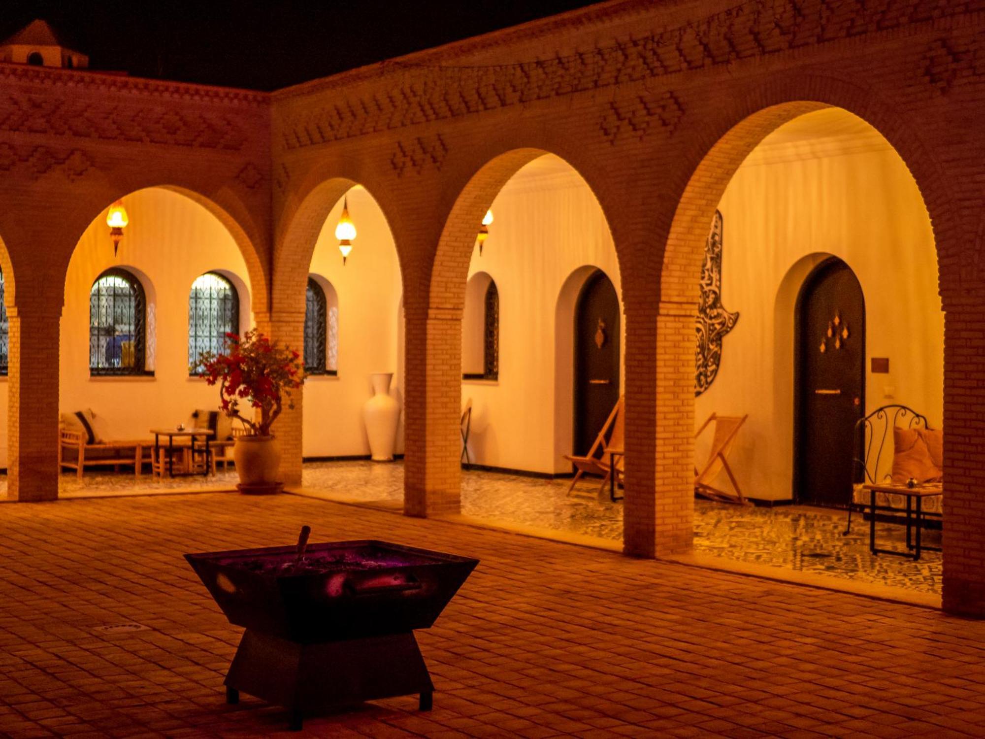 Hotel Dar Yomma à Tozeur Extérieur photo